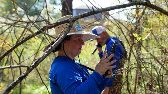Understanding, protecting, and improving soil health is one of the most effective ways to support tree health.
#treehealthcare #soilhealth #Arborist #urbansoil #soilsampling

https://texastreesurgeons.com/?p=4439