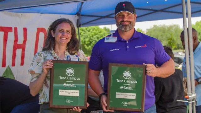 We had the joy of giving away trees at @childrens with @texastreesfoundation.

Children’s Health is officially recognized as a Tree Campus by the @arbordayfoundation.

We couldn’t be happier.

#welovetrees #treecampus #earthday